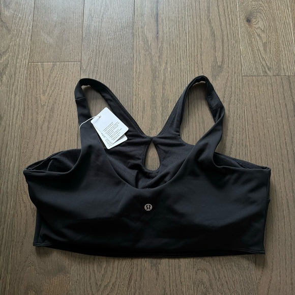 NWT lululemon smoothcover front bra - Picture 3 of 3